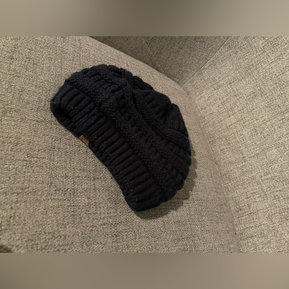 C.C hat. OS. - Picture 2 of 3